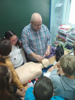 El Centro de Salud de Alfacar colabora con los centros de educación primaria de su zona en la formación en RCP  y primeros auxilios