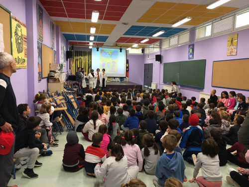 La UA Churriana de la Vega participa en los actos del Día Internacional de la Eliminación de la Violencia contra la Mujer 2019 con una actividad en el Colegio Virgen de la Cabeza.