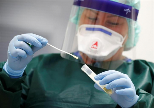 El Distrito Sanitario Granada-Metropolitano despliega un importante grupo de profesionales para dar cobertura a la realización de los test rápidos discriminatorios a profesores en el inicio del curso escolar y universitario 2020-21