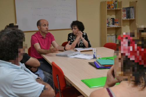 Profesionales de la Unidad de Gestión Clínica de  La Caleta colaboran en el programa “Mujer y Salud” de Cáritas