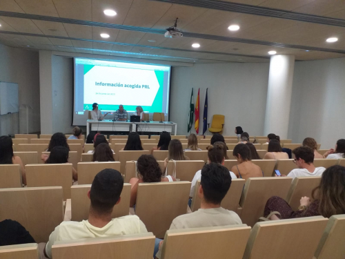 SESIÓN DE ACOGIDA EN PRL A LOS NUEVOS RESIDENTES