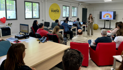 Técnicos de Educación para Salud y Participación Comunitaria del Distrito de Atención Primaria Granada-Metropolitano imparten dos talleres sobre la elaboración de mapas de activos a los puntos Vuela.