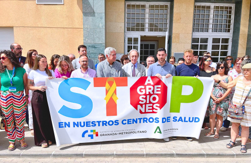 Profesionales, instituciones y vecinos de Dúrcal se unen para condenar la agresión al equipo de urgencias