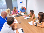 Teresa Illescas, delegada de Sanidad y Consumo en Granada, visita la sede del Distrito Granada-Metropolitano